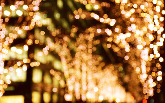 楽しいはずの12月に、疲れを感じる人へ