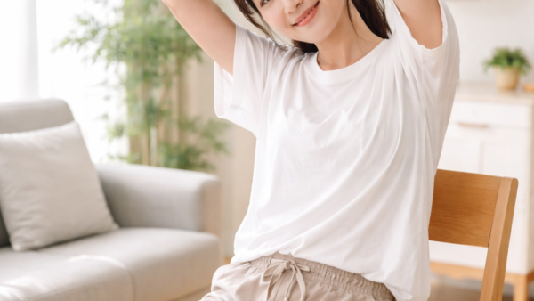 座っている間にも